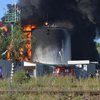 Пожар на нефтебазе под Киевом: пылают 16 резервуаров с топливом (фото, видео)