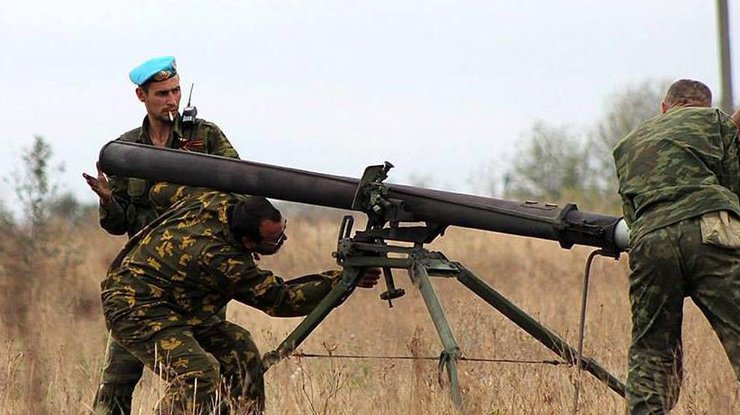 Боевики обстреливают украинских военных из "Градов". Фото: mediarnbo.org