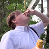 В России праздник натуралов: пьют водку и хвалят Путина (видео)