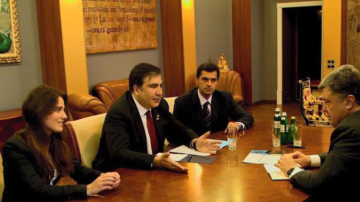 Саакашвили назначил себе заместителей