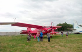 Первый самолет КБ Антонова, "кукурузник" АН-2. Фото podrobnosti.ua