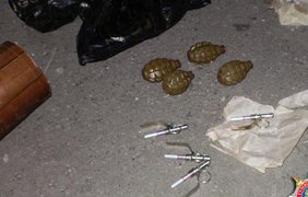Волонтеры утверждают, что носили боеприпасы для самообороны. Фото пресс-служба МВД