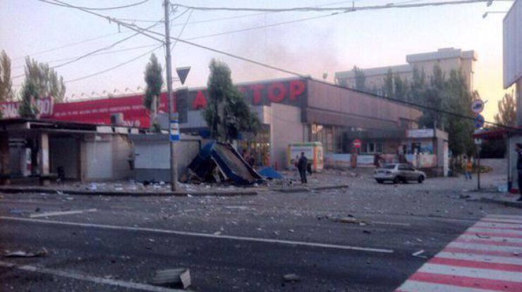 Центр Донецка после обстрела 18 июля. Фото facebook/freedonbas.ua
