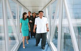 Ким Чен Ын показал жену