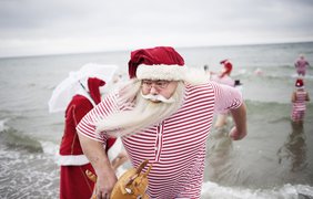 В Копенгаген съехались Санта-Клаусы со всего мира