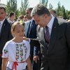 Порошенко обещает Донбассу два языка
