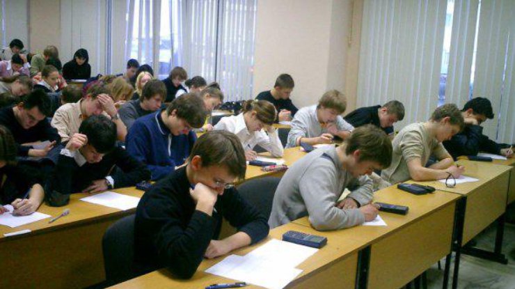 Ликарчук рассказал, что депутаты и прокуроры просили накинуть баллов на ВНО для свох детей