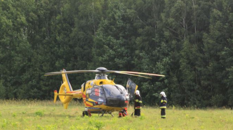 Украинцев спасают вертолетами. Кадр из видео