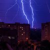 Тернополь накрыл "грозовой апокалипсис": молнии били в дома (фото, видео)