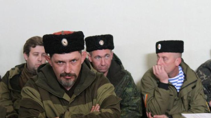 На Донбассе боевики ждут мощного наступления "казаков" России.