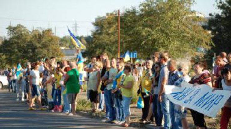Патриоты и волонтеры Мариуполя начинают бессрочную акцию "Мариуполь - это Украина".