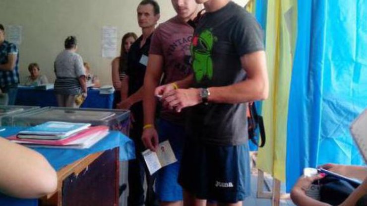 Выборы в 205 округе Чернигова. Фото @LIGAnet