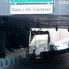 Автобусу у Франції в ДТП знесло дах