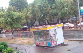 Понедельник в Киеве начался с проливного холодного дождя