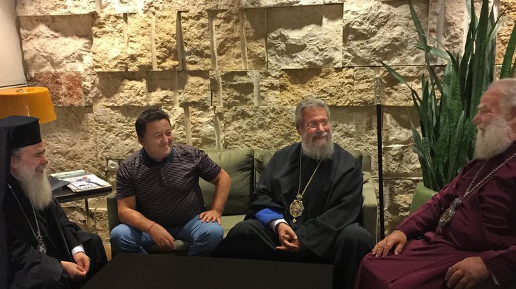 Иерусалимский и Александрийский патриархи, а также Кипрский архиепископ посетят Украину