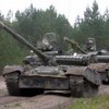 Танки и БТРы боевиков движутся к Донецку на передовую 