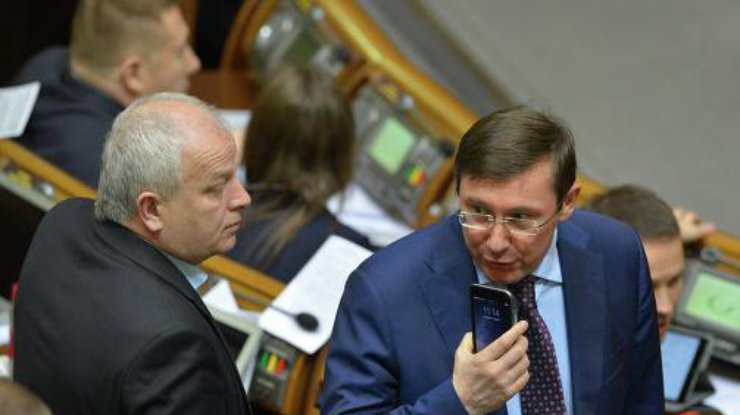 Кононенко анонсировал тяжелую дискуссию по Луценко в президентской фракции