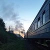 Поезд Ивано-Франковск-Киев загорелся посреди поля (фото)