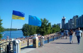 Крымскотатарский флаг стал самым большим в Украине