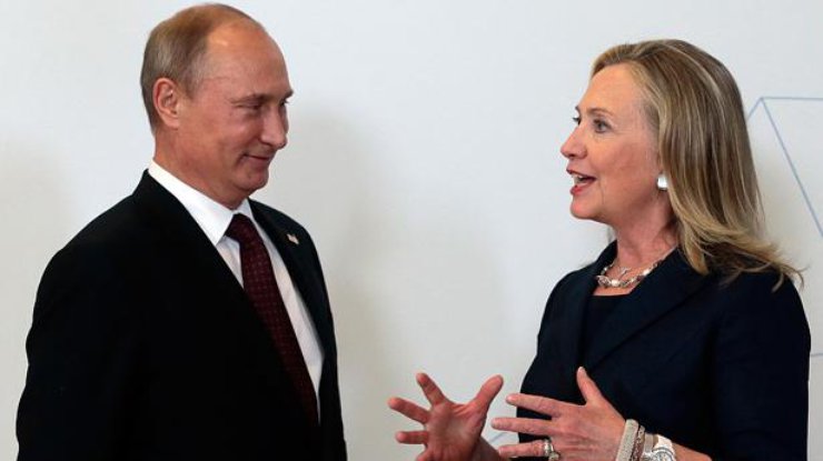 Клинтон уверена, что знает, как нужно себя вести с Путиным
