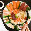 Самураи рассказали иностранцам, как правильно есть суши (видео)