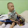 Батьки трирічного Тимофія просять допомогти у пересадці кісткового мозку