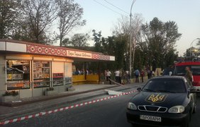 В Броварах взорвали киоск с сигаретами. Фото Алексей Братущак 