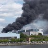В Москве горит завод ЗИЛ, пожар пытаются тушить самостоятельно (фото)