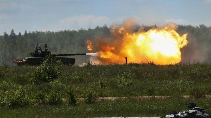 На Донбасс прибывает новая военная техника из России