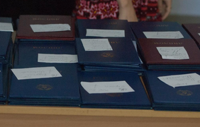 Студенты Донецка и Луганска получили липовые дипломы