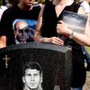 Вдову погибшего на "Курске" моряка порадовали футболки с Путиным
