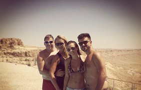 Ани Лорак во время отдыха на Средиземноморском берегу. Instagram/anilorak