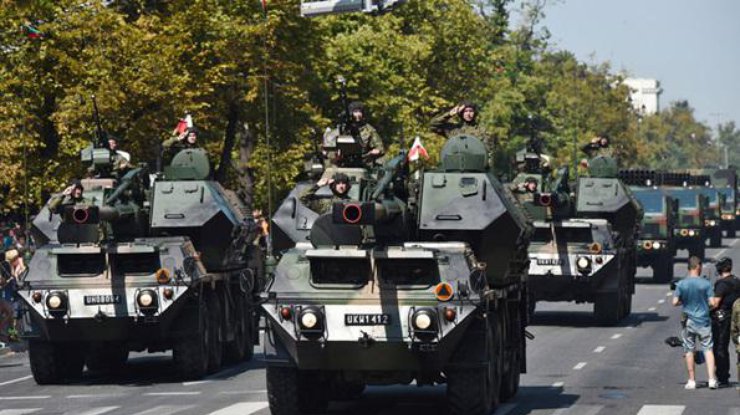 В Польше прошел большой военный парад