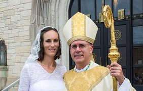 В США учительница вышла замуж за Иисуса Христа. Фото The Daily Mail