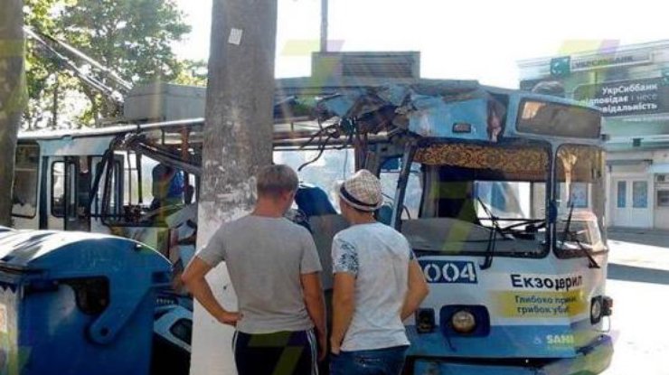 Авария троллейбуса в Одессе. Фото 7kanal.com.ua