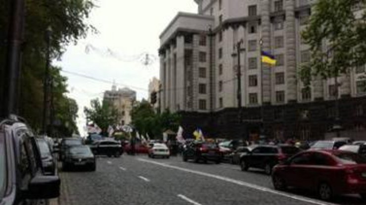 Протестующие требуют, чтобы правительство пересмотрело уровень их пенсий. Фото: strana.in.ua