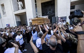 В Италии состоялись шикарные похороны мафиози. Фото epa.eu