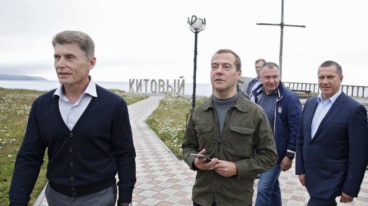 Медведев на Курилах рассказал о спорных границах в Охотском море