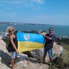 Суд наказал крымчан за фото с флагом Украины