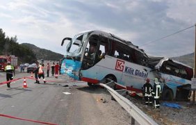 В Анталии разбился автобус с туристами из Украины и России. Фото DNA