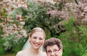 Бабуля Бэтти стала главной свидетельницей на свадьбе