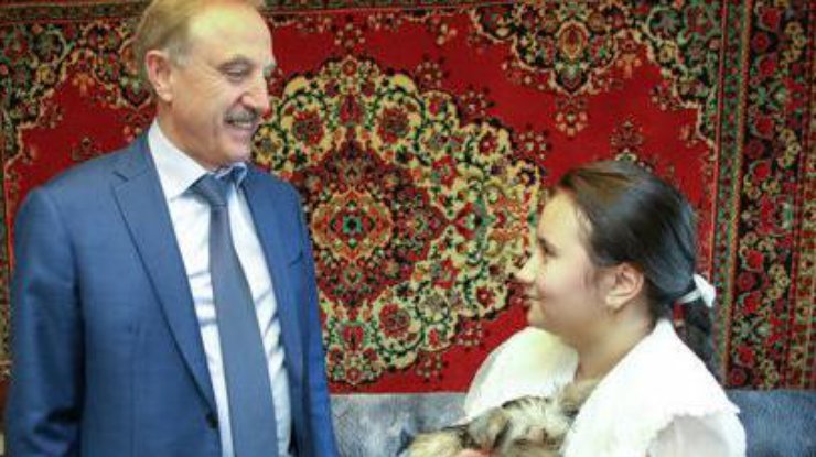 Путин осчастливил девочку псом