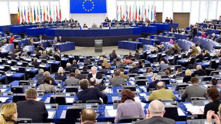 Европарламент намерен принять резолюцию с жесткой критикой России