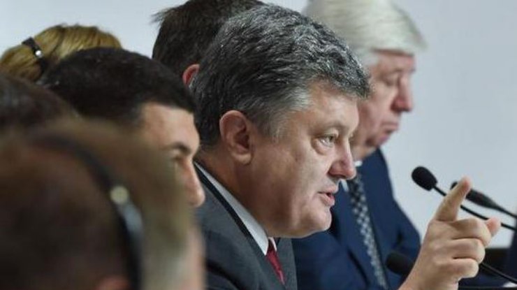 Президент не будет ничего обсуждать с боевиками на Донбассе. Фото @poroshenko