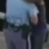 В США полицейский объятиями спас самоубийцу (видео)