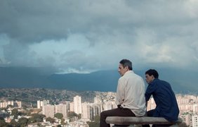 Венесуэльский фильм "Издалека" получил "Золотого льва"