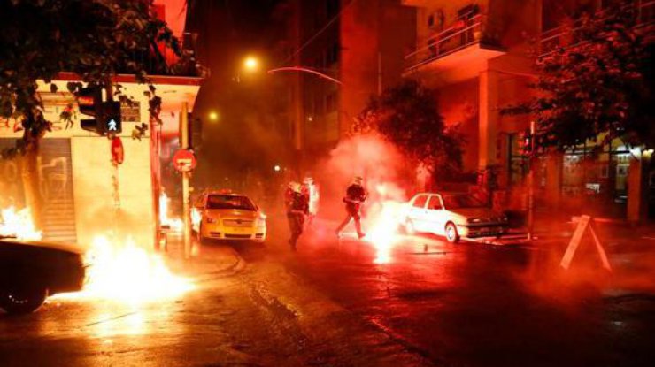 В Афинах вспыхнули беспорядки