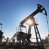 Цена нефти валится из-за скопления запасов США