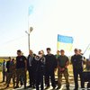 Крымские татары перекрыли въезд в Крым