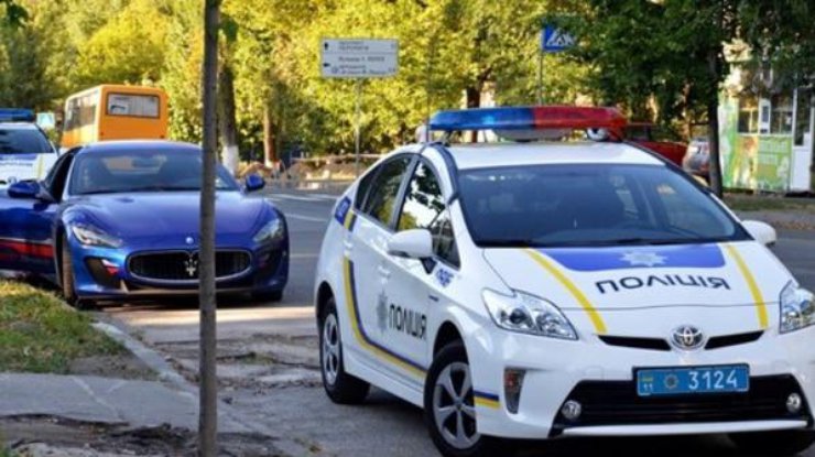 Мужчины хотели "проучить" прохожего.